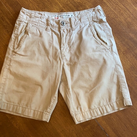 American Eagle Prep Khaki Shorts - Picture 2 of 4